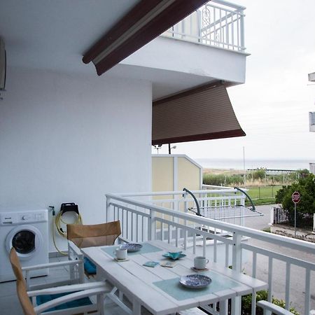 Grey Theros Apartments Paralia Dionysiou Exterior photo