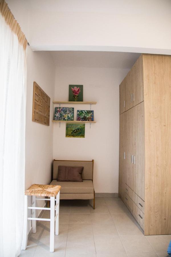 Grey Theros Apartments Paralia Dionysiou Exterior photo