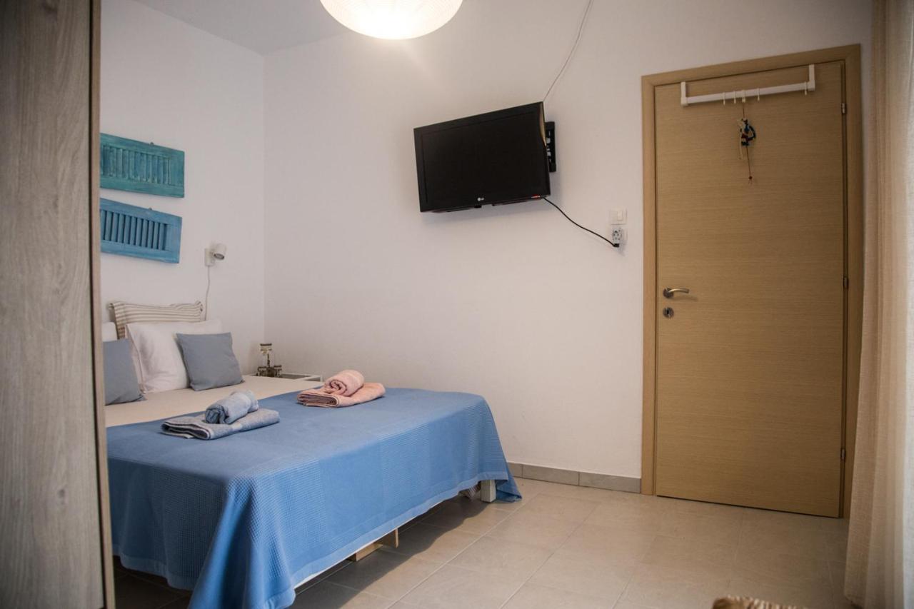 Grey Theros Apartments Paralia Dionysiou Exterior photo