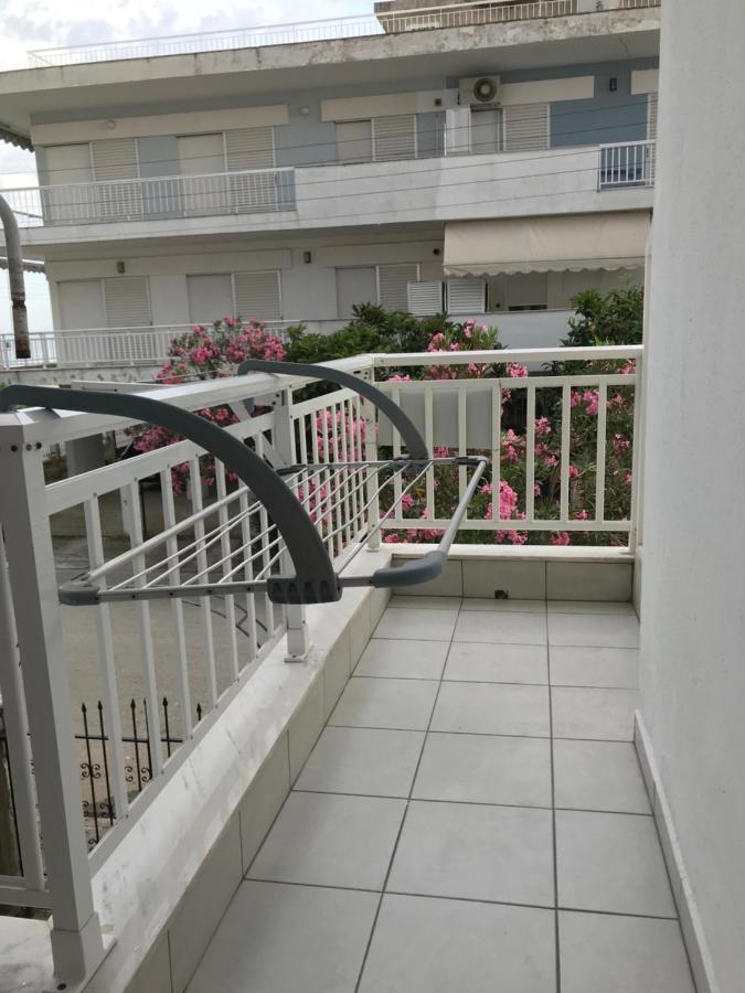 Grey Theros Apartments Paralia Dionysiou Exterior photo